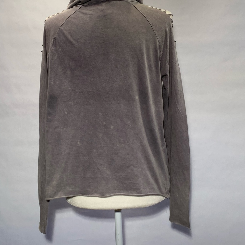 NWT THE BUCKLE Tee. Multiple sizes available - Picture 3 of 4
